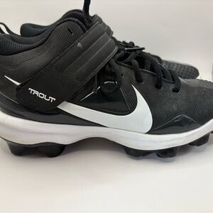 Nike Baseball Cleats 5.5Y Trout Black/White Clean CQ7643-002